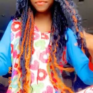 Meet your Posher, Amirah